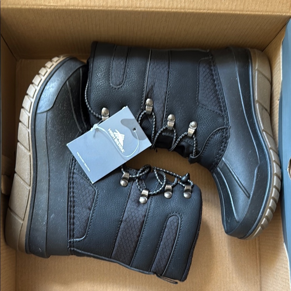 High Sierra Black Winter Boots with Brown Accents